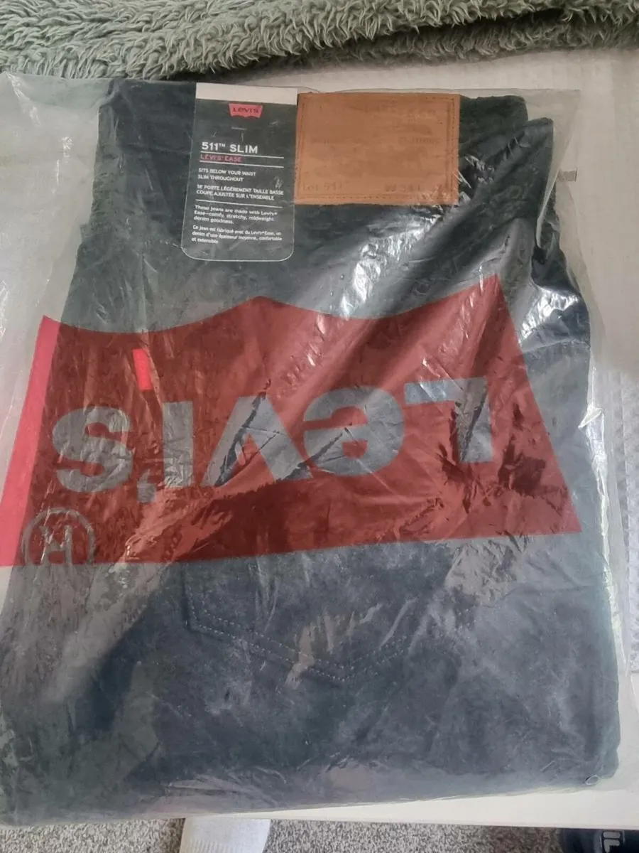 Brand new levis - Image 4