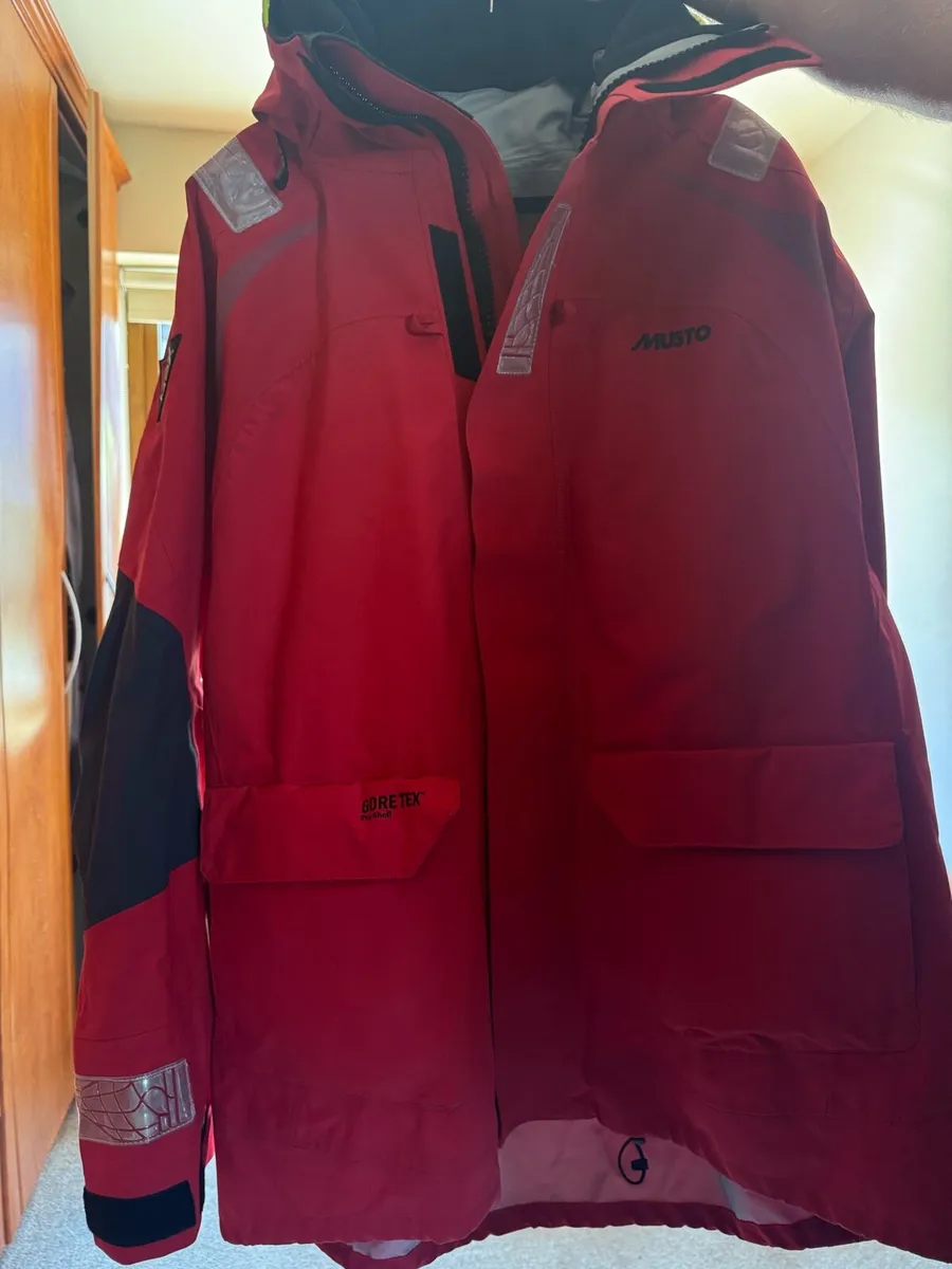 Musto MPX GoreTex Sailing Jacket - Image 2