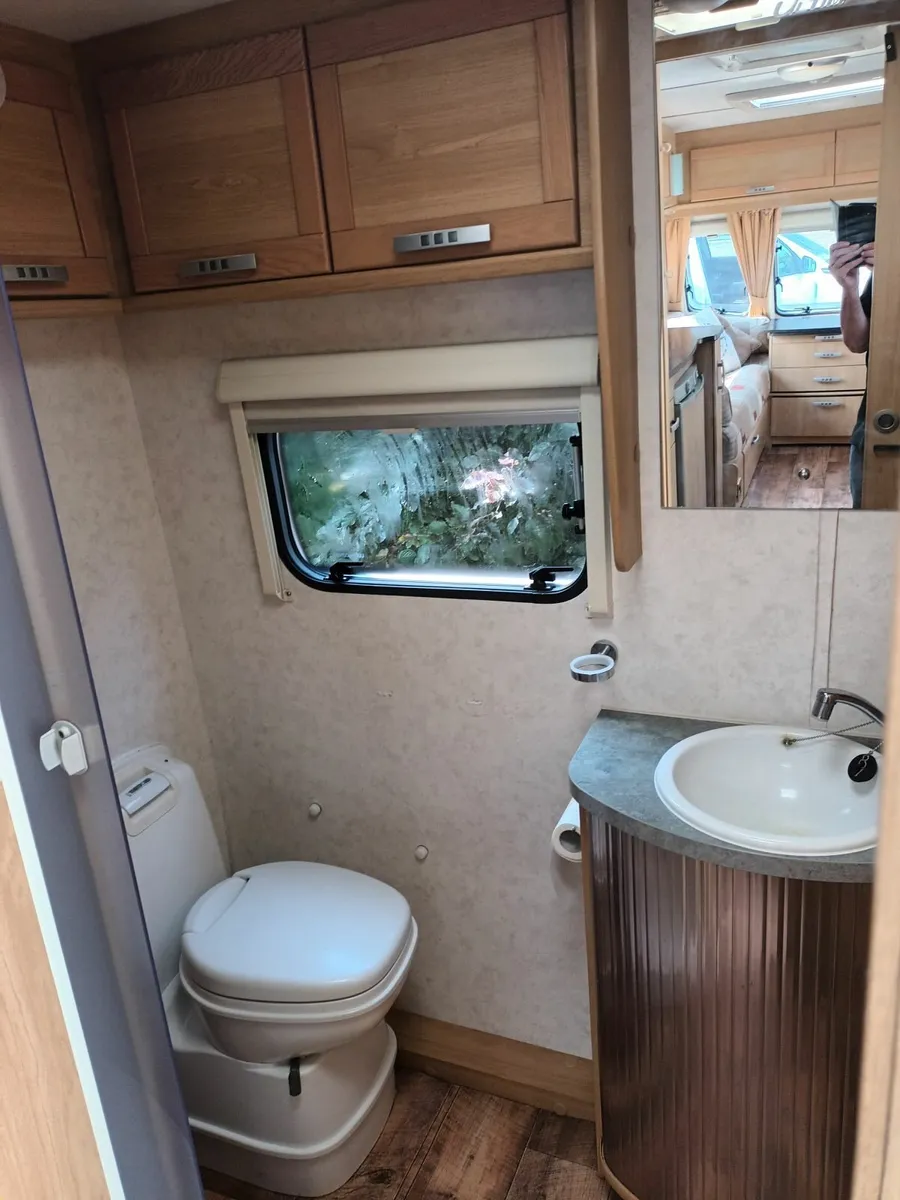 Caravan - Image 2