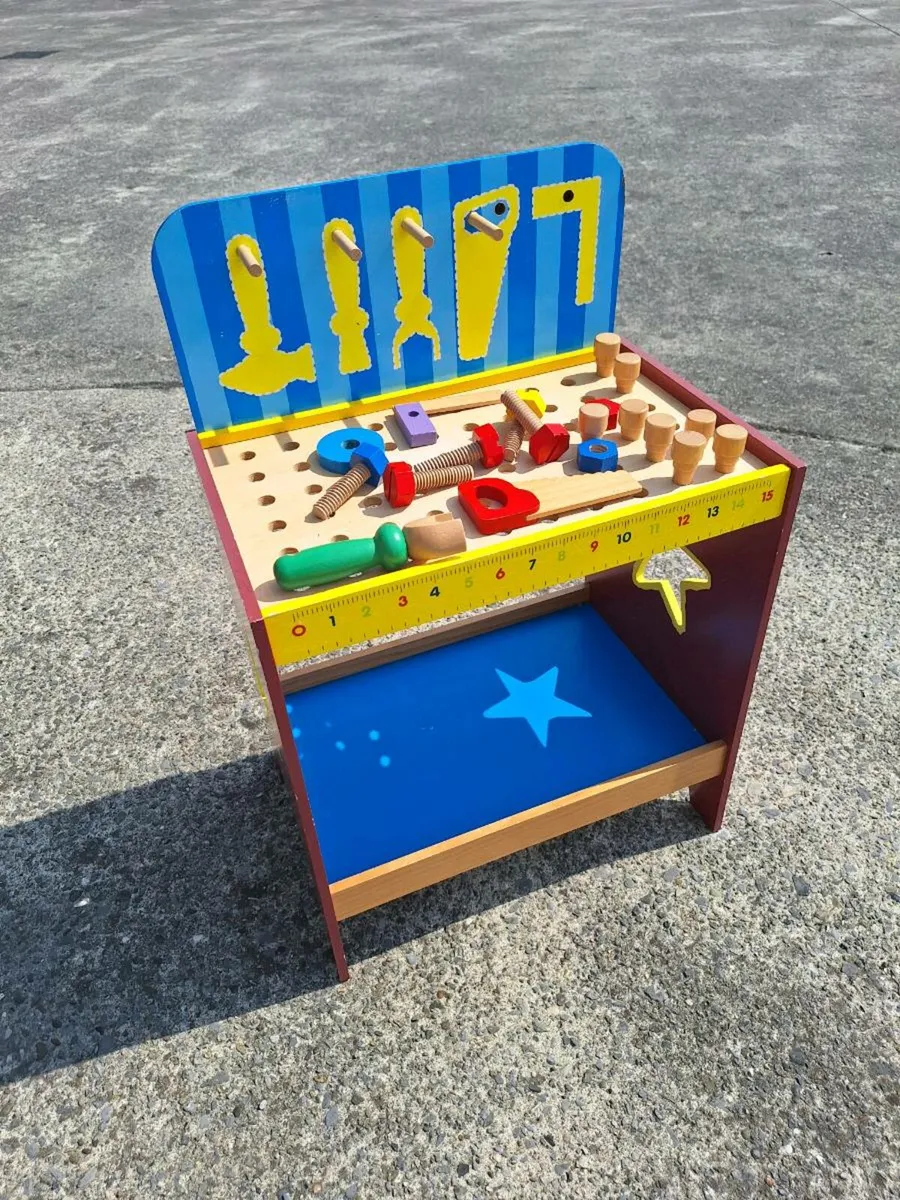 Childs work bench toy see dimensions