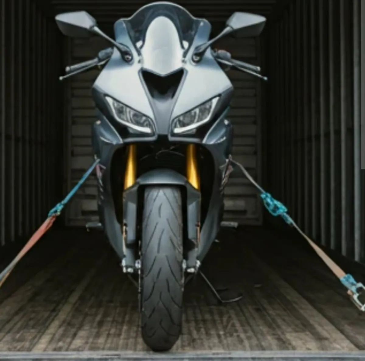 Enclosed motorbike recovery / transport