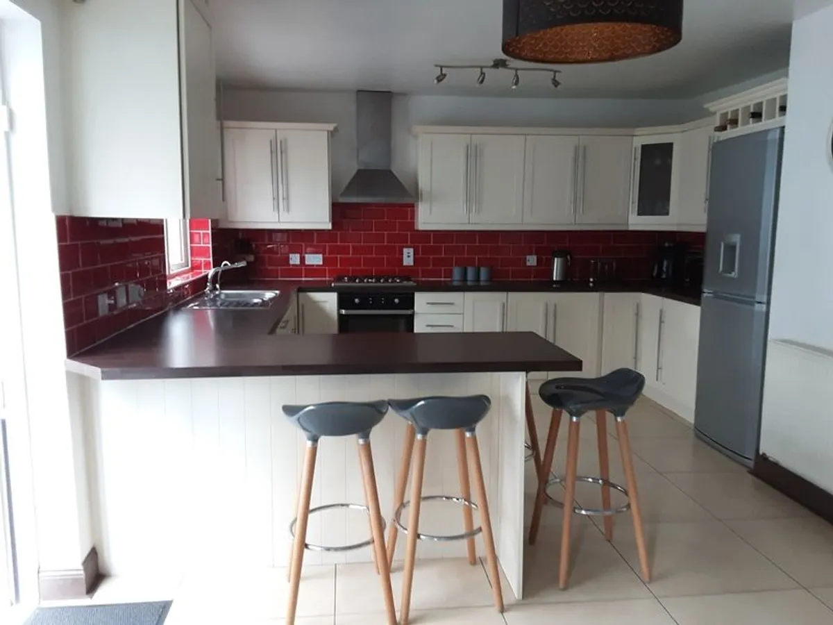 Shaker kitchen - Image 1