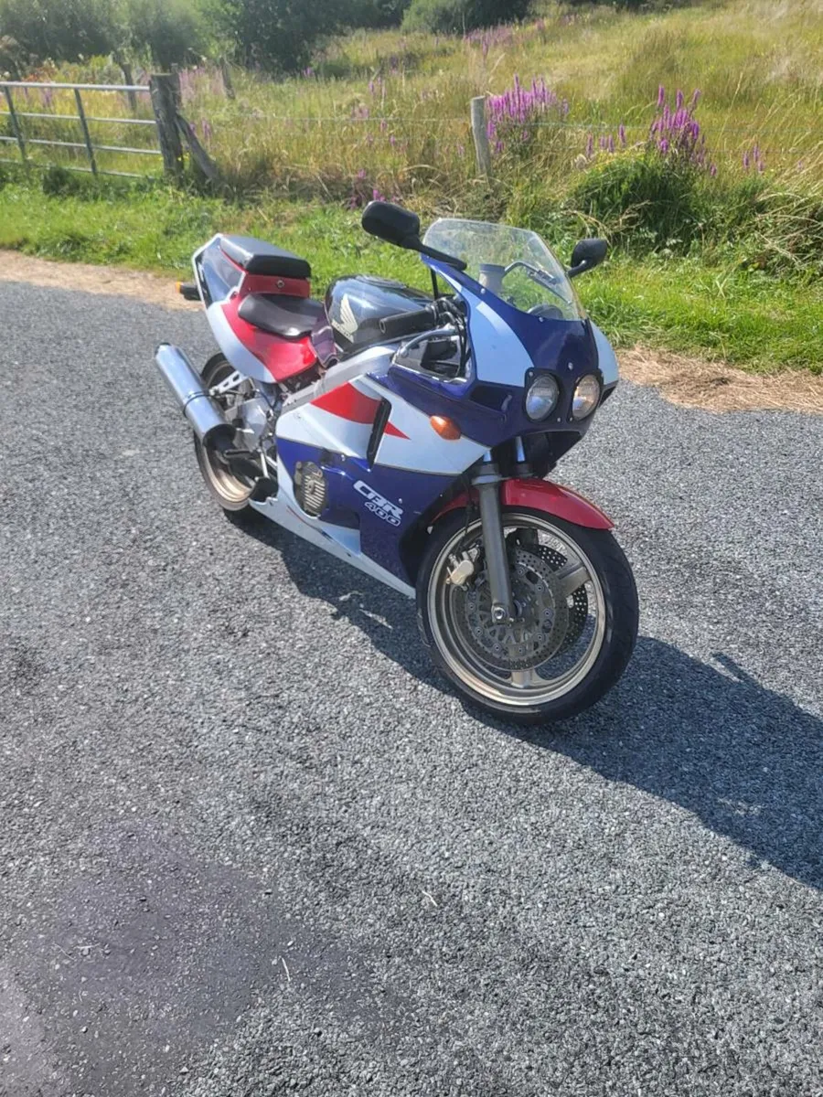 Honda CBR400 RR - Image 1