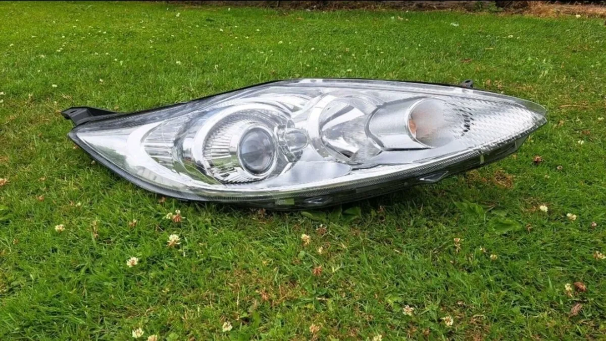 Ford Fiesta Headlights - Image 2