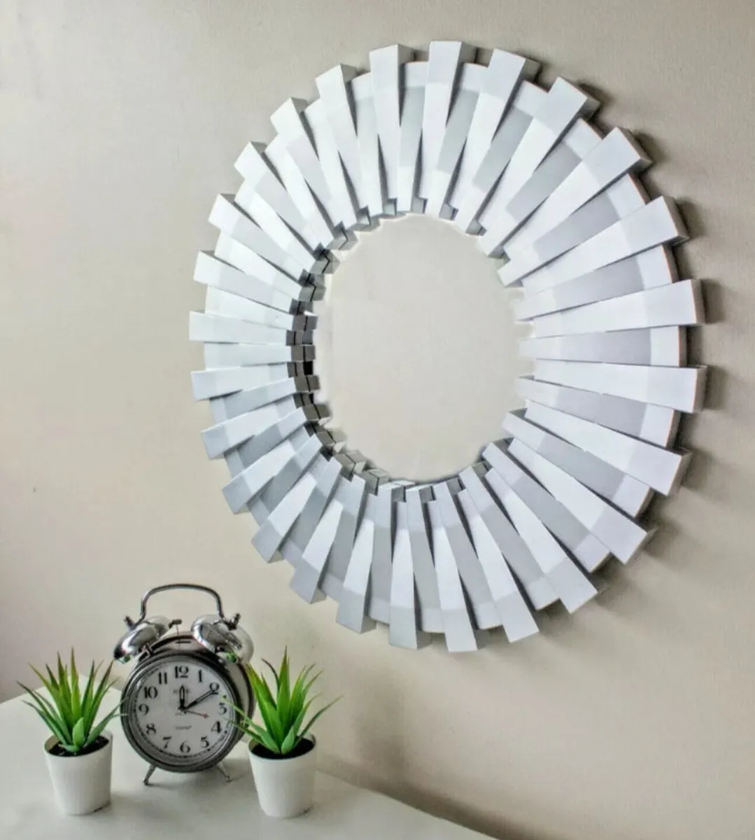 50cm Sunburst Wall Mounted Mirror NEW - Image 1