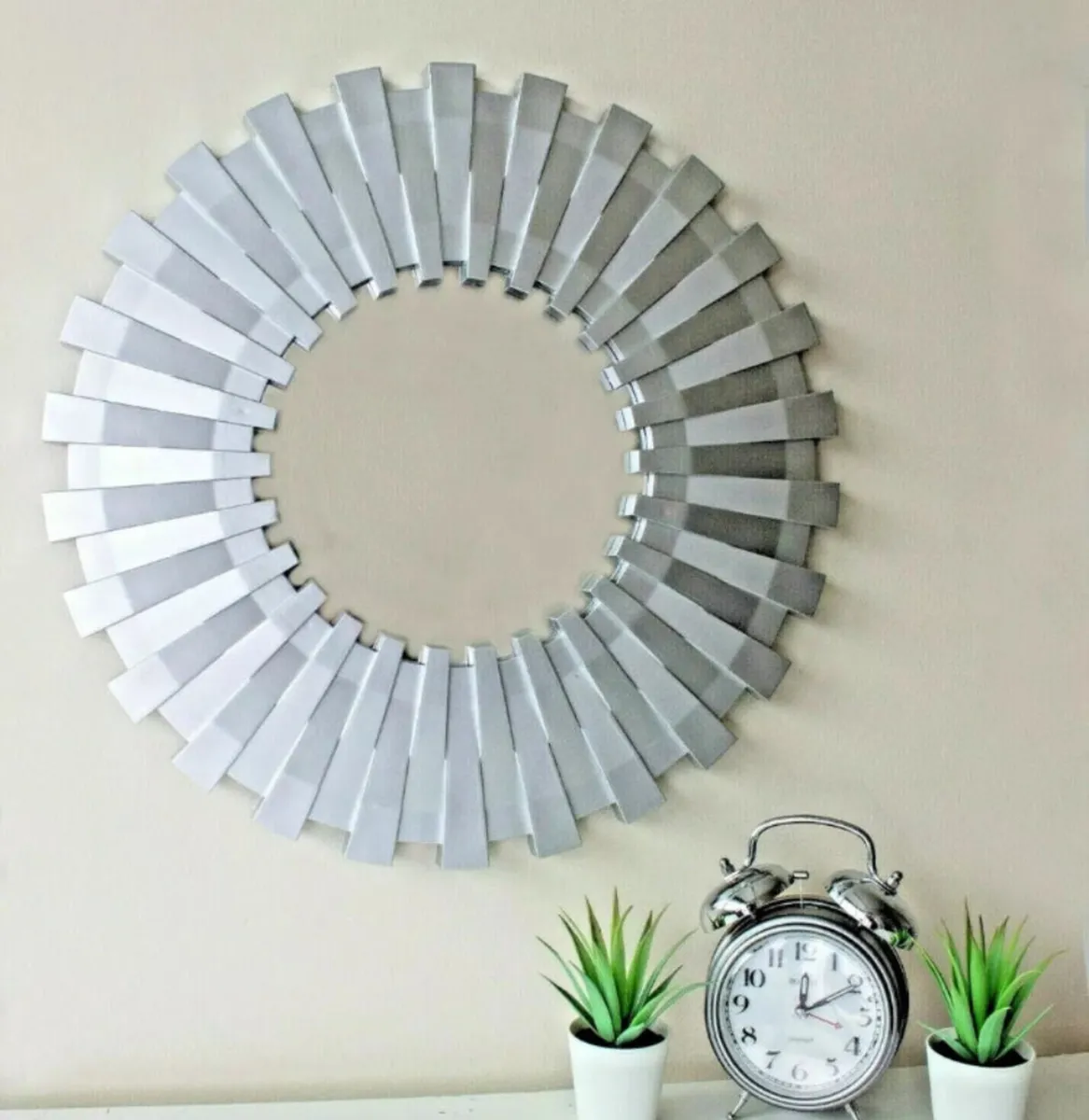 50cm Sunburst Wall Mounted Mirror NEW - Image 3