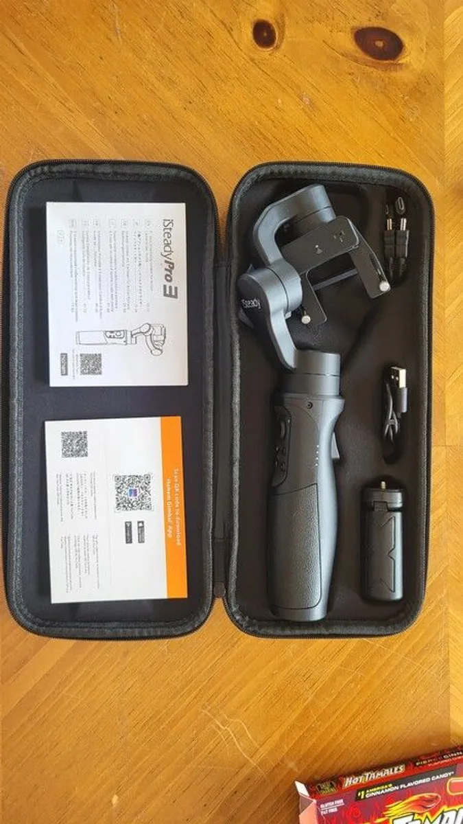 Action cam Gimbal Hohem iSteady Pro 3 - Image 1