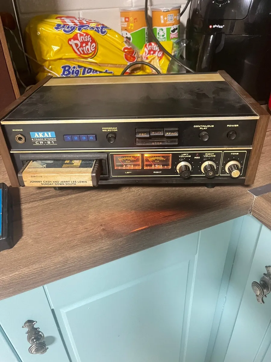 Old stereo - Image 1