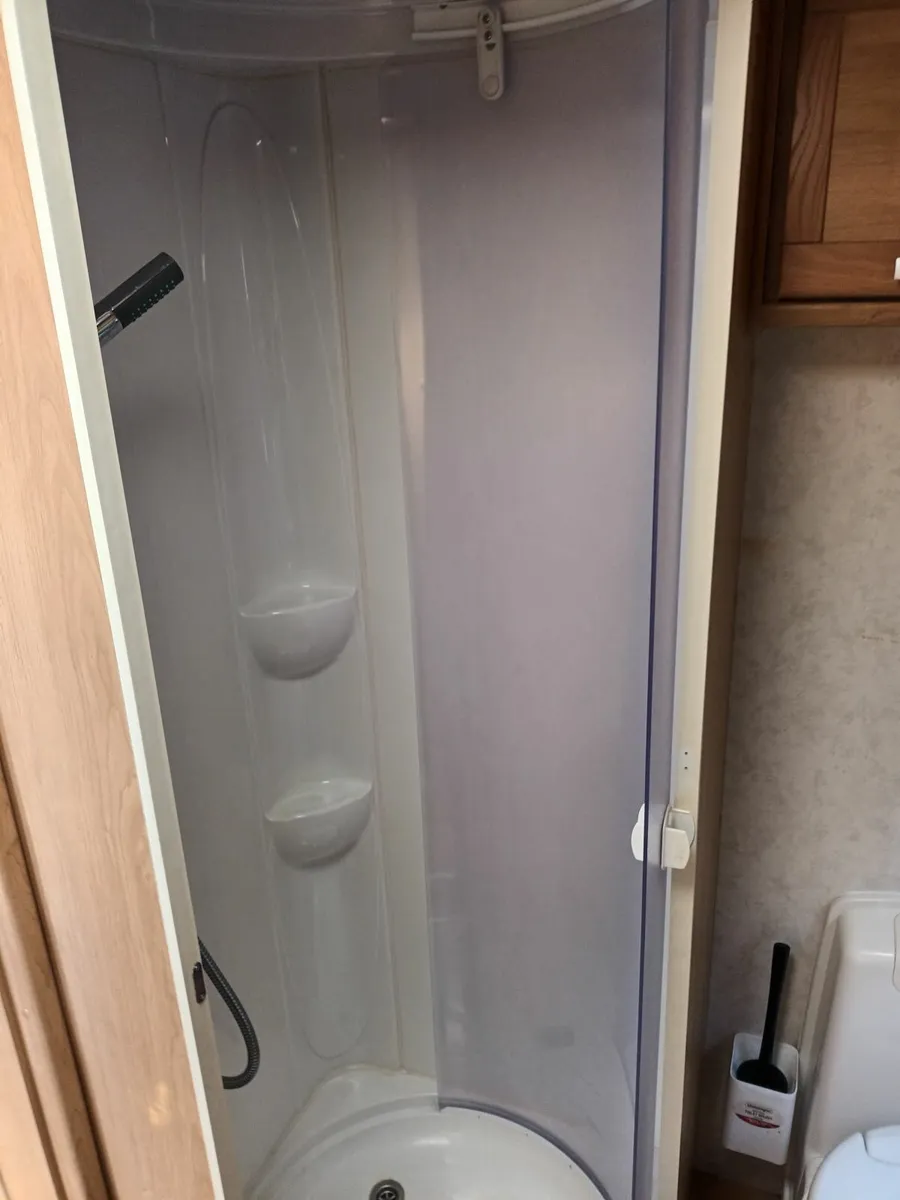 Caravan - Image 1