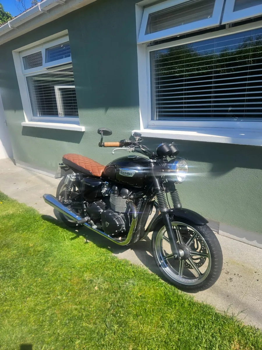 Triumph Bonneville 2014 - Image 1