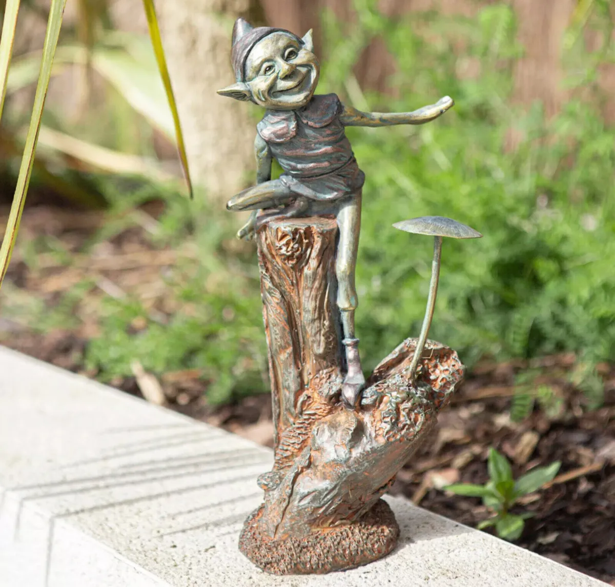 Elf Mushroom Garden Ornament Bronze Effect NEW - Image 1