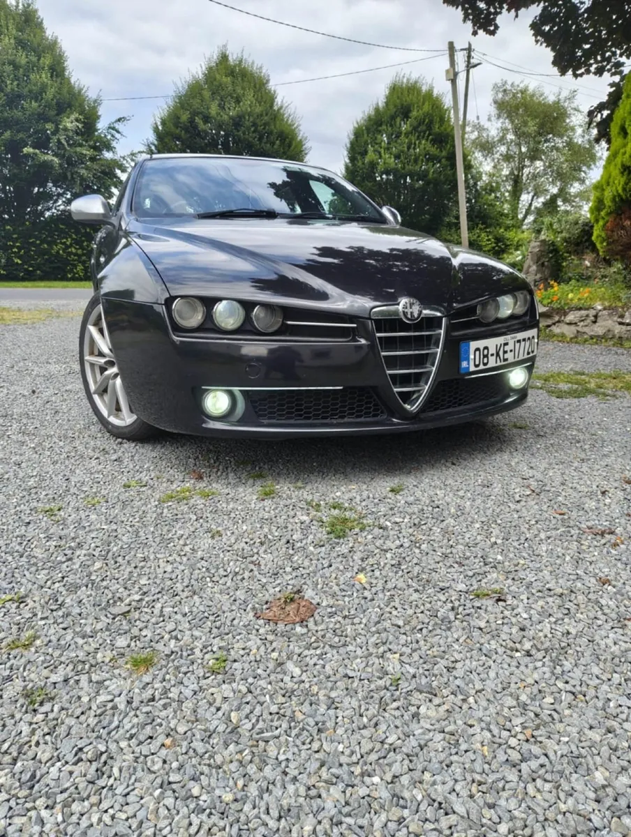 Alfa Romeo 159 2008 - Image 1