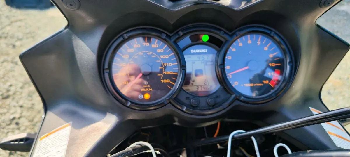 2009 Suzuki vstrom 650 - Image 4