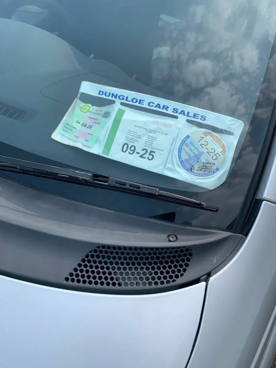 Toyota Yaris 2005 - Image 2