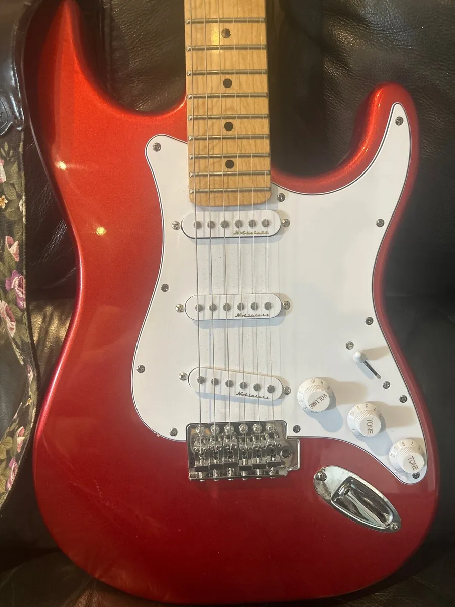 FENDER STRAT - Image 3