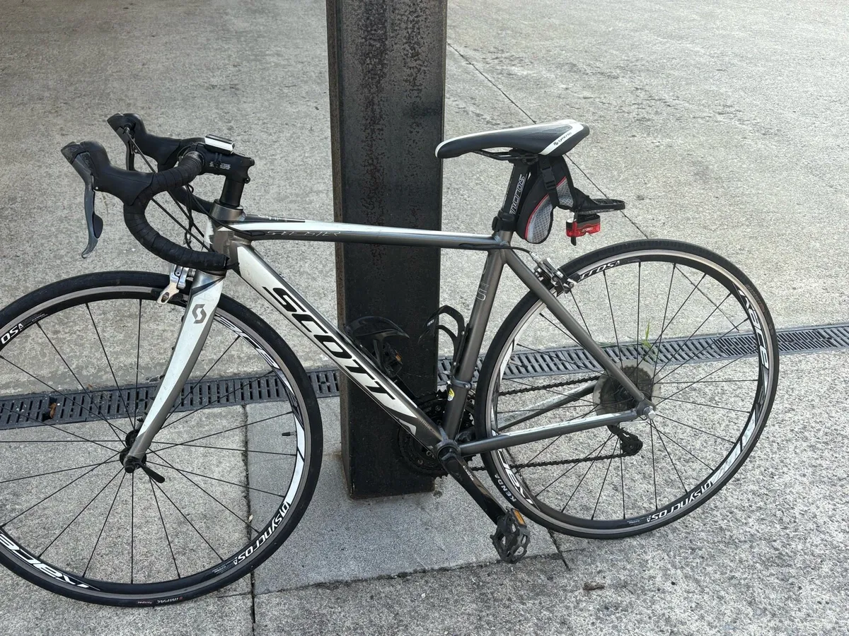 Racing bike - Image 1