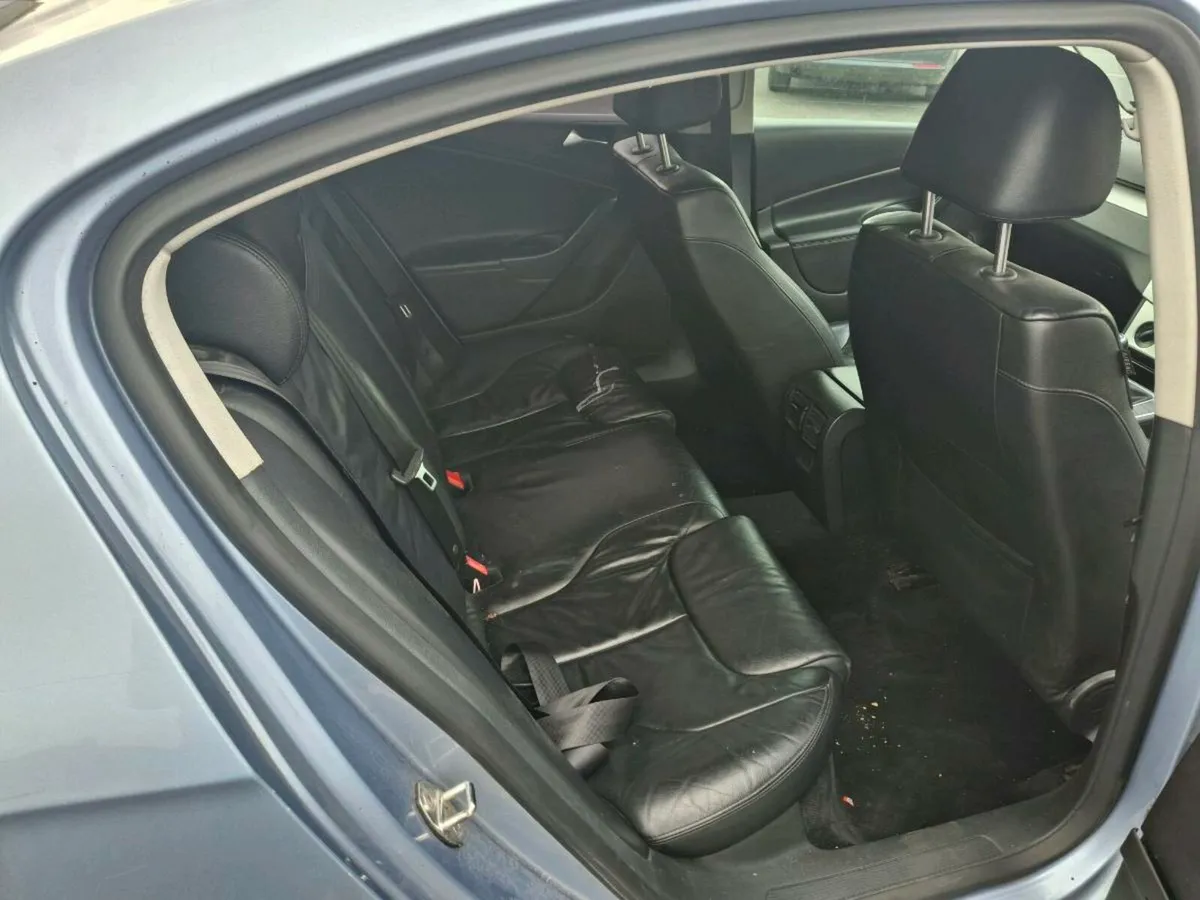 Volkswagen  passat - Image 2
