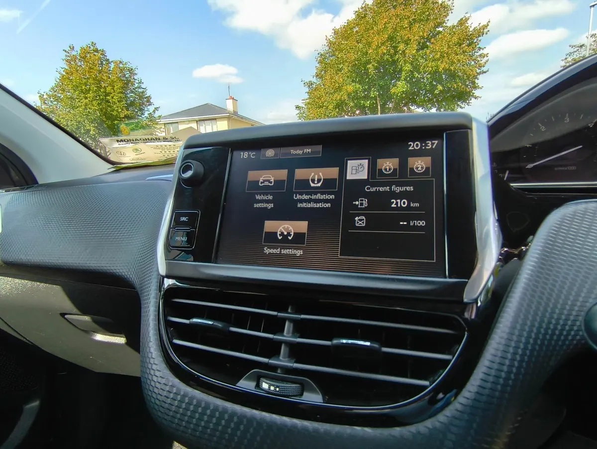 Peugeot 2008 2017 - Image 3
