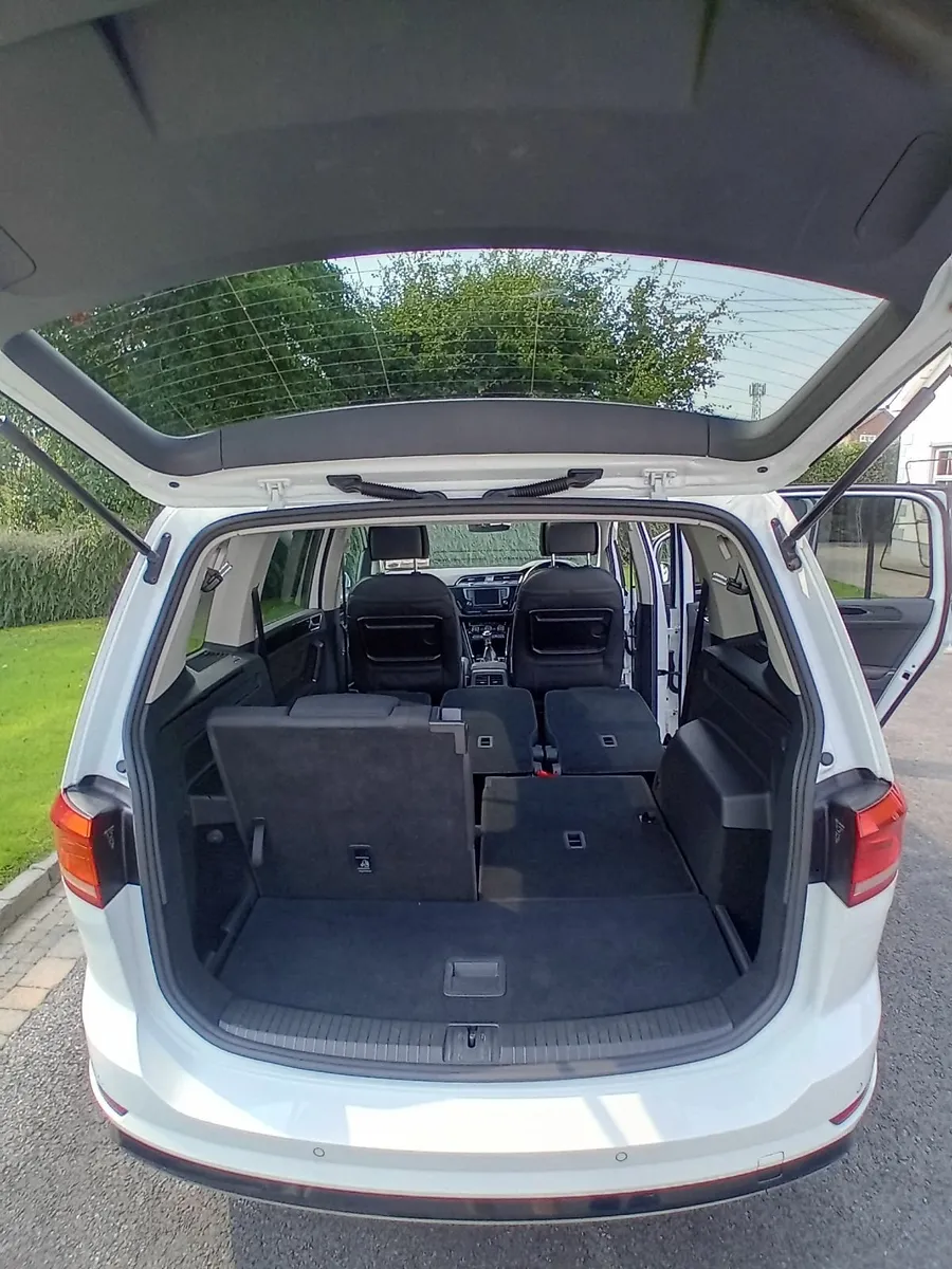 Volkswagen Touran 2016 - Image 3