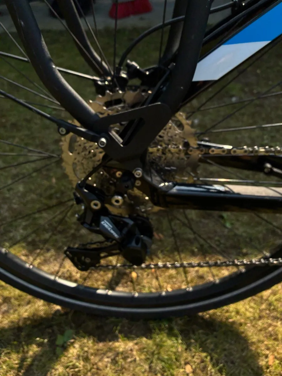 Electric bike with Bosch motor - Image 4