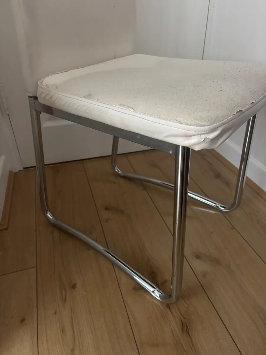 Chair - Image 4