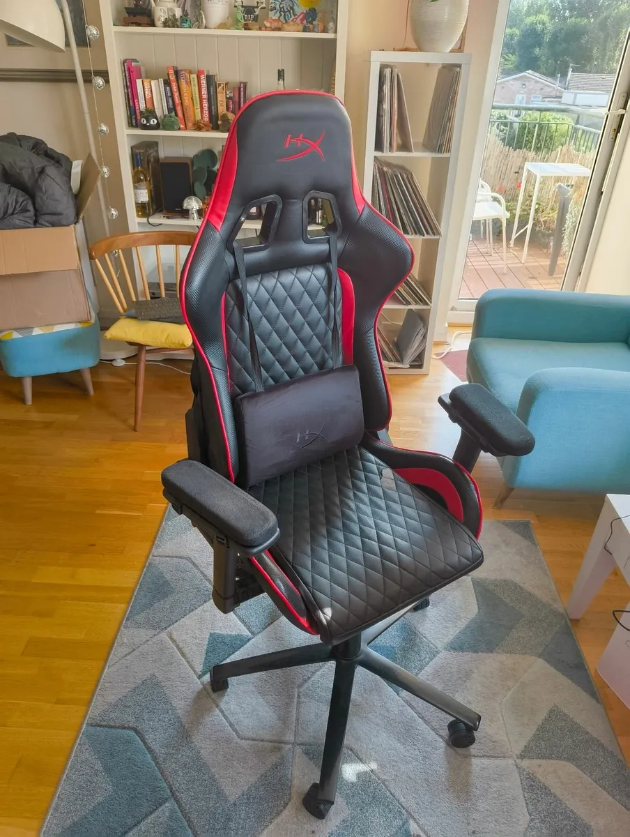 Gaming chair - Image 1