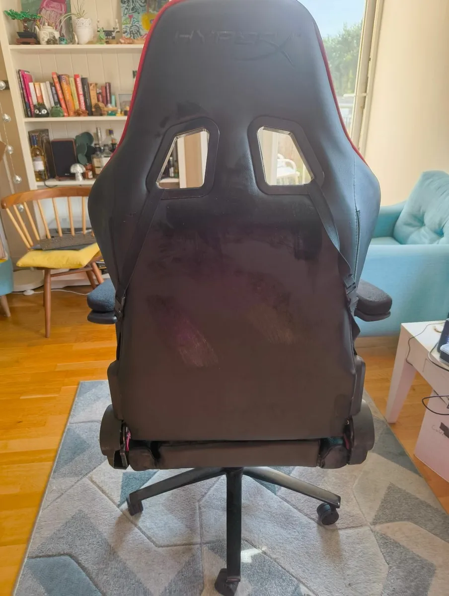 Gaming chair - Image 3