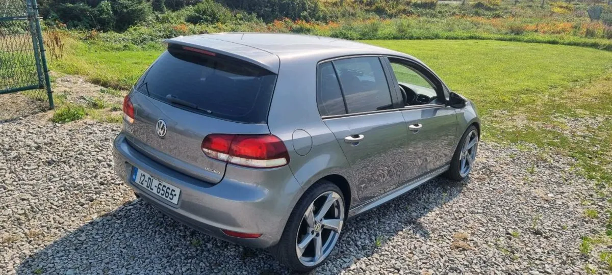 2012 Volkswagen Golf - Image 2