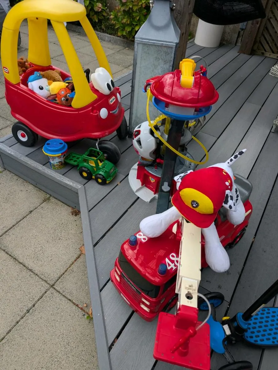 Toys - Image 2