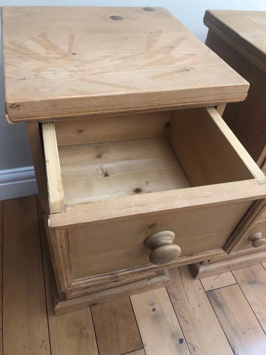 2 Pine Bedside Lockers - Image 2