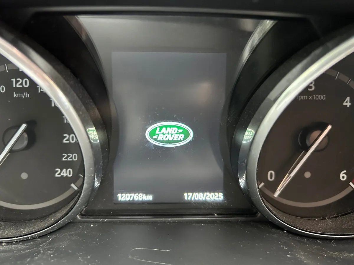 Land Rover Discovery Sport 2017 - Image 4