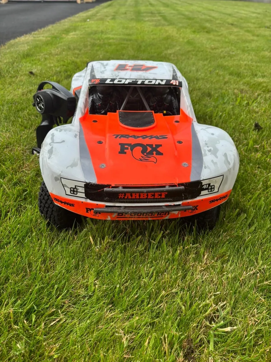 Traxxas UDR Unlimited Desert Racer - Image 1