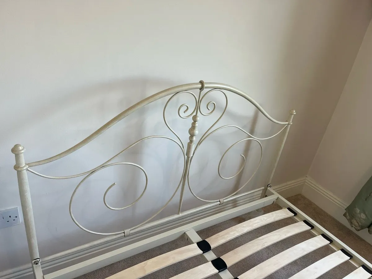 Iron Bed Laura Ashley - Image 1