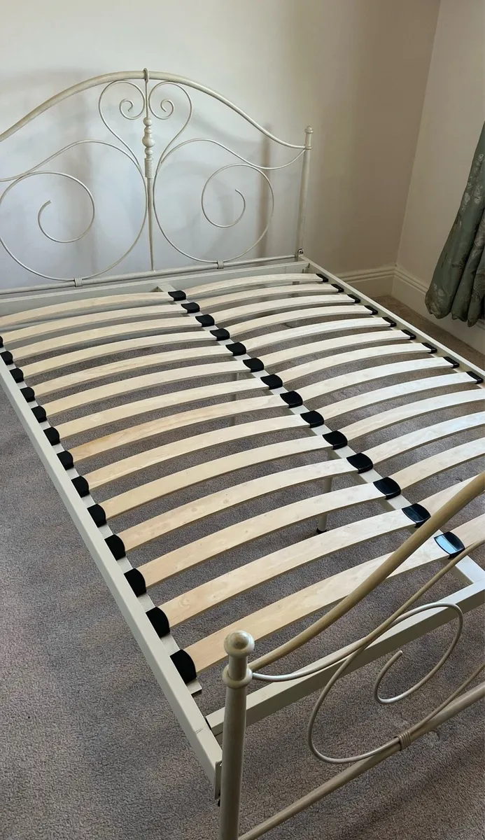 Iron Bed Laura Ashley - Image 4