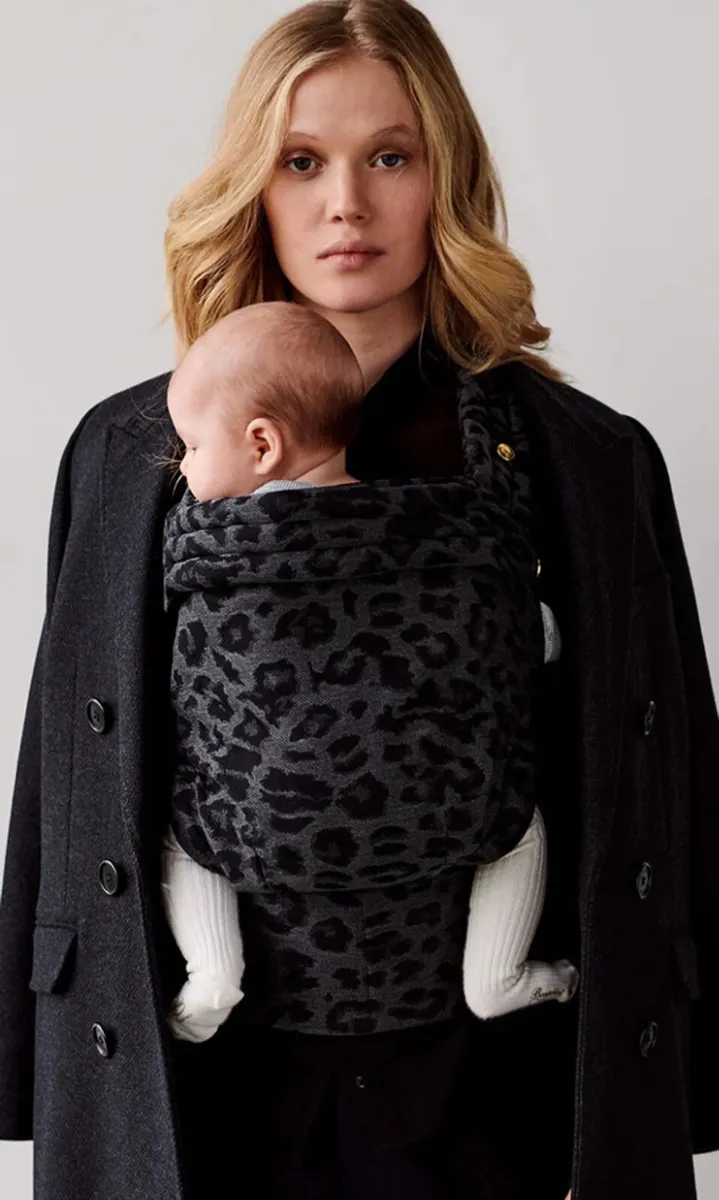 Artipoppe baby carrier - Image 1