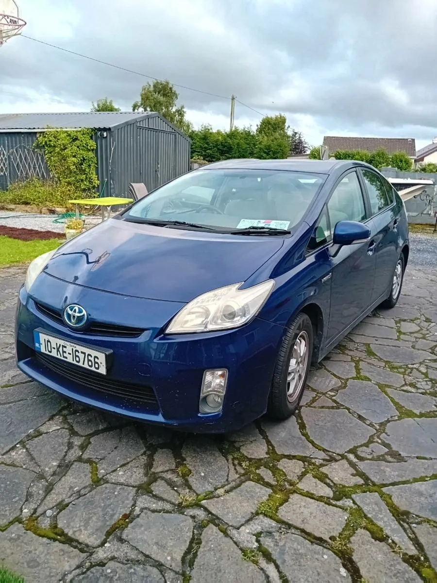 Toyota prius 1.8 petrol hybrid automatic - Image 1