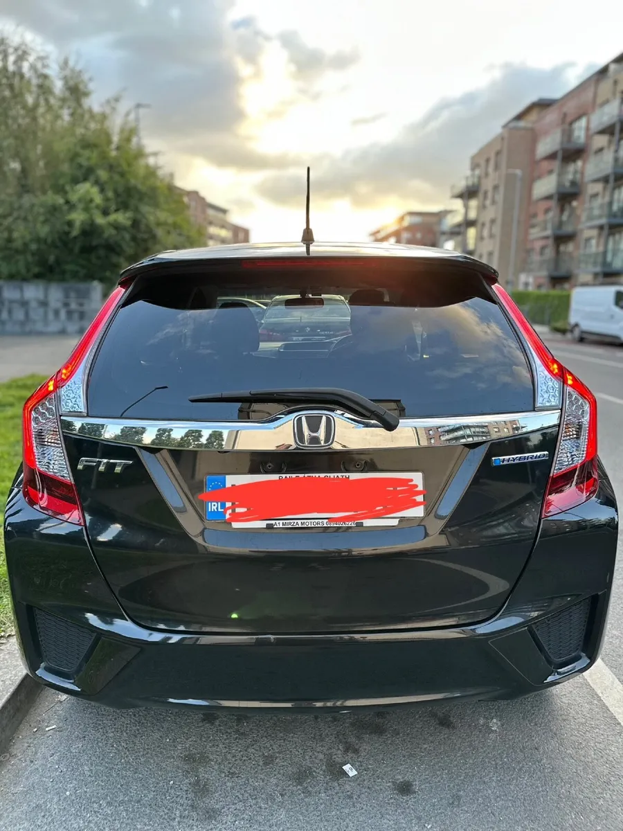 Honda Fit 2014 - Image 2