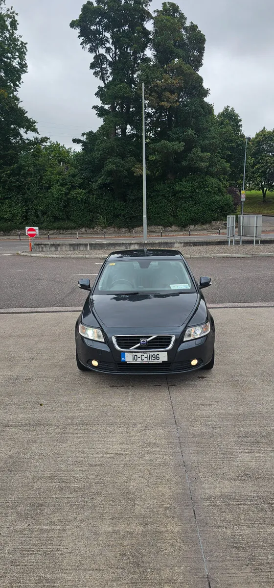 Volvo S40 Top Spec Full Leather - Image 3