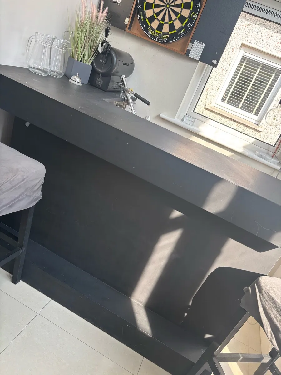 Bar - Image 1