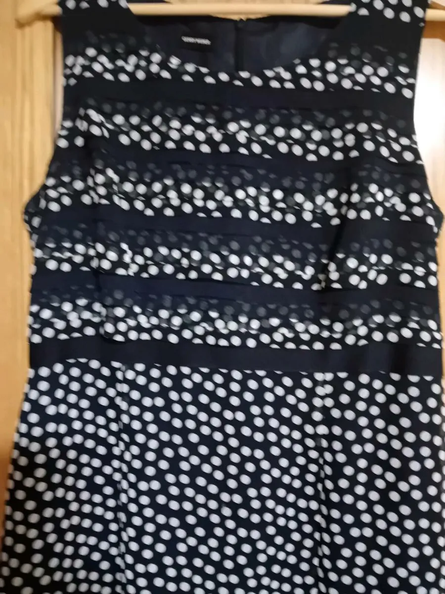 Ladies Dress Size 14 - Image 2