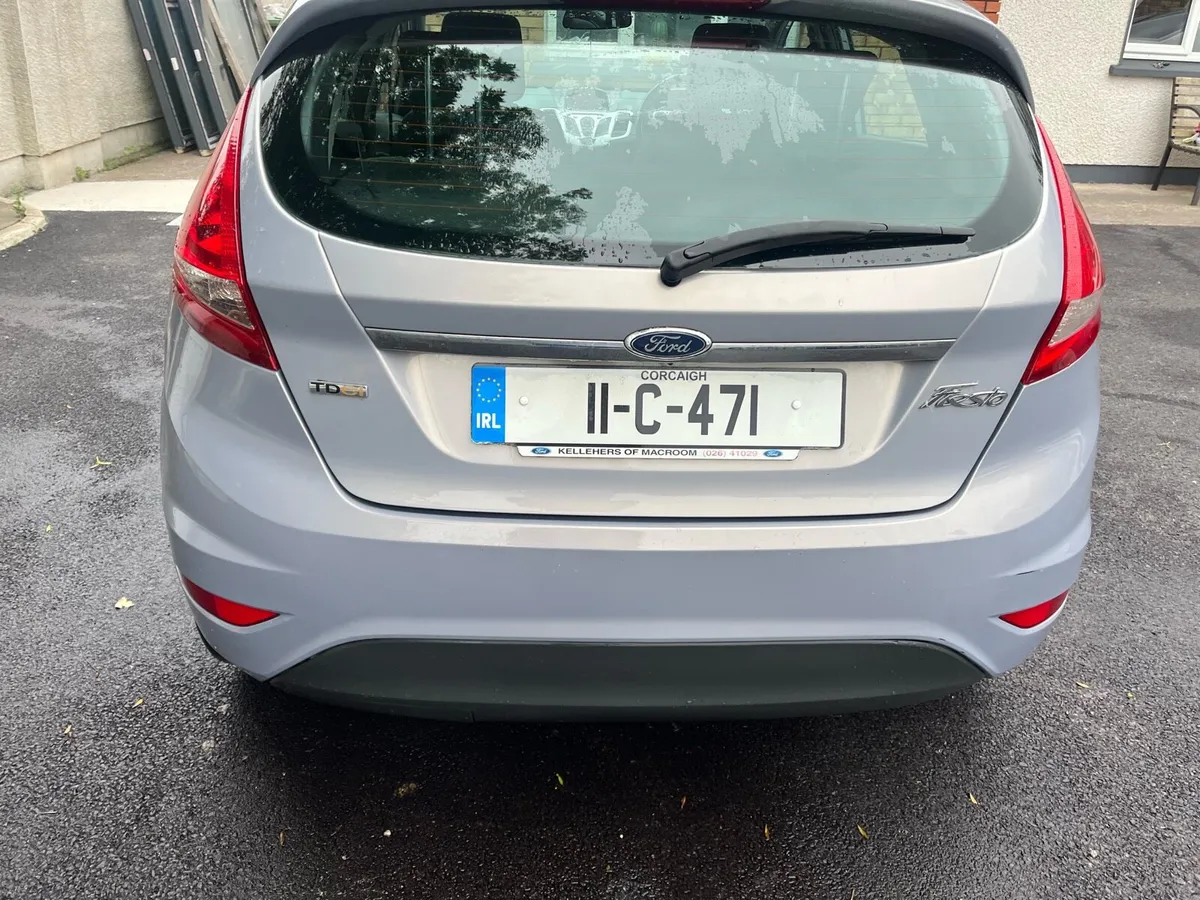 Ford fiesta - Image 2