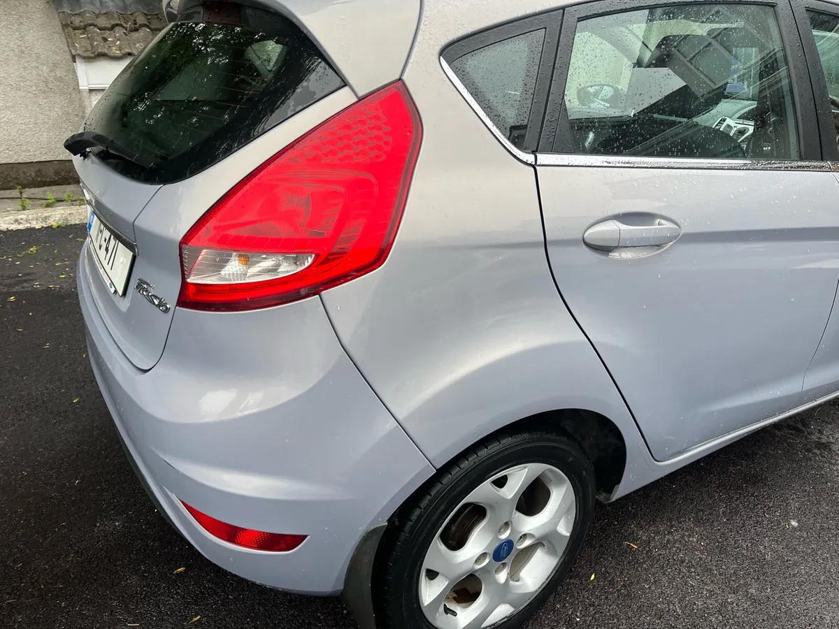 Ford fiesta - Image 3