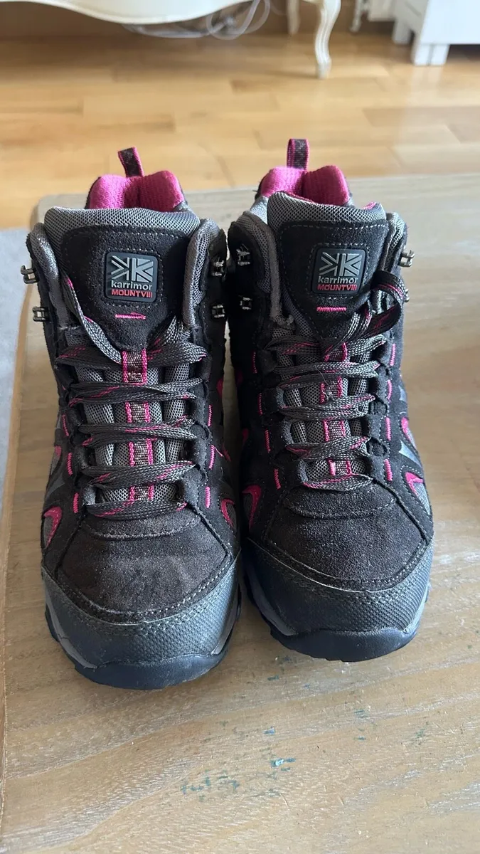 Hiking shoes - Image 2
