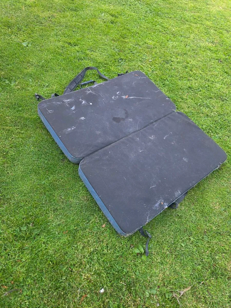 Rock climbing fall mat - Image 1