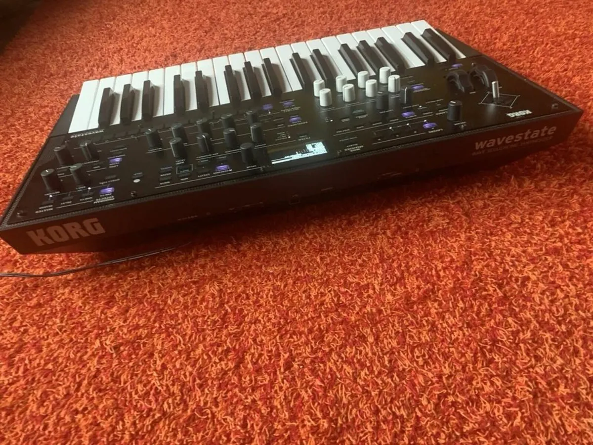 Korg wavestate 37-Key Wave Sequencing Synthesizer - Image 2