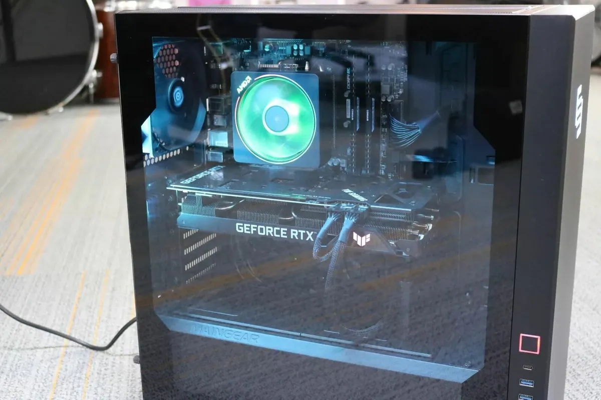 Maingear PC Ryzen 3600X, RTX 3070, 32GB DDR4 - Image 3
