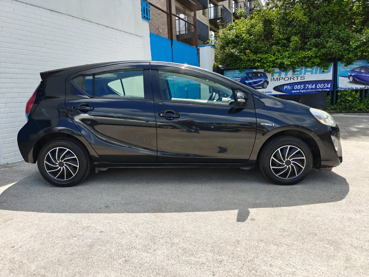 2017 TOYOTA AQUA SELF CHARGING HYBRID AUTOMATIC - Image 4