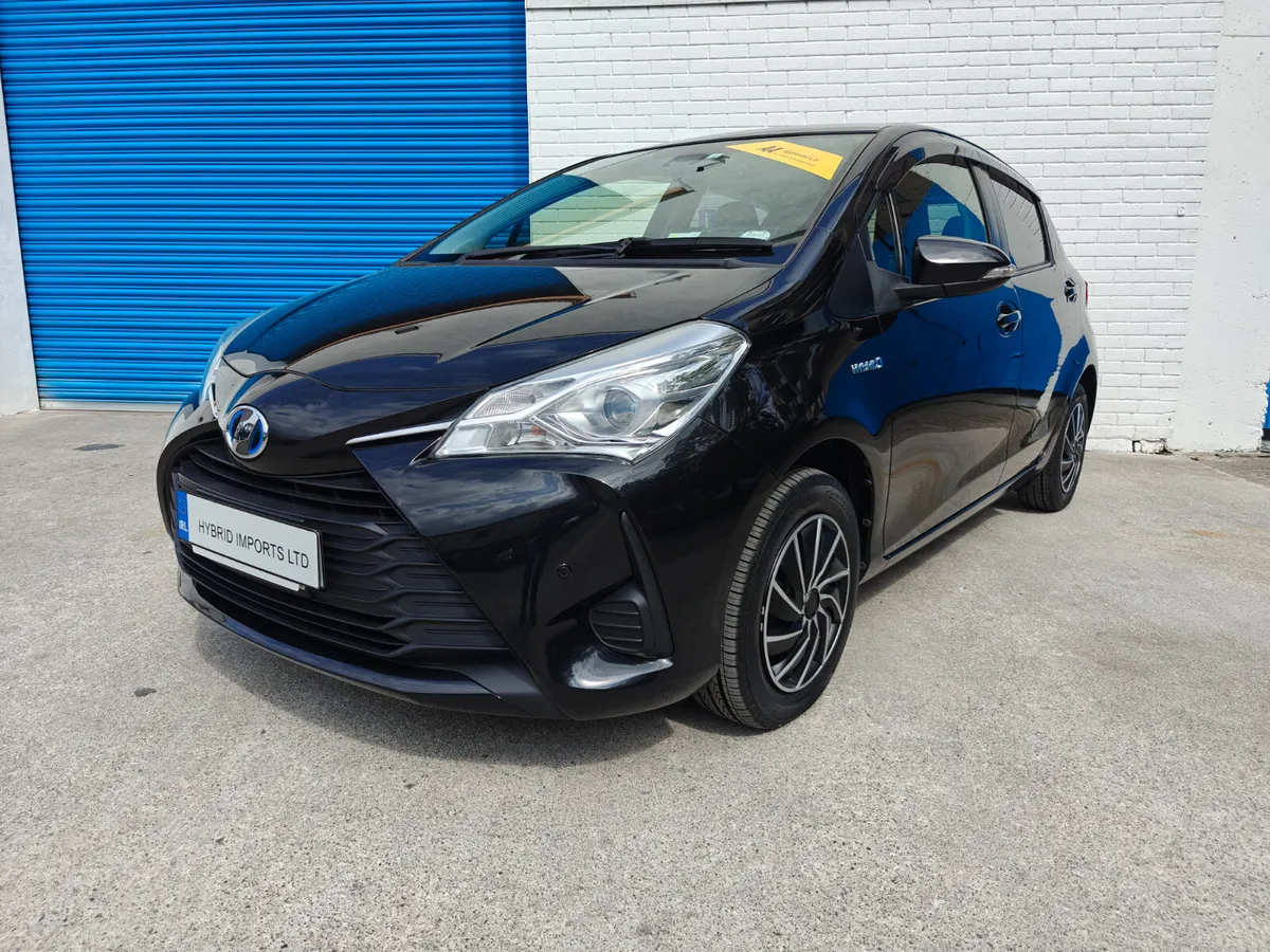 2018 TOYOTA VITZ SELF CHARGING HYBRID AUTOMATIC - Image 3