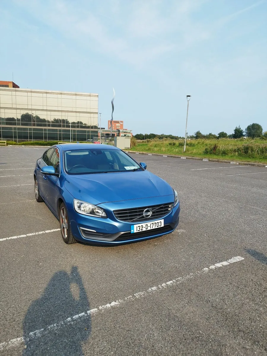 Volvo S60 2013 - Image 2