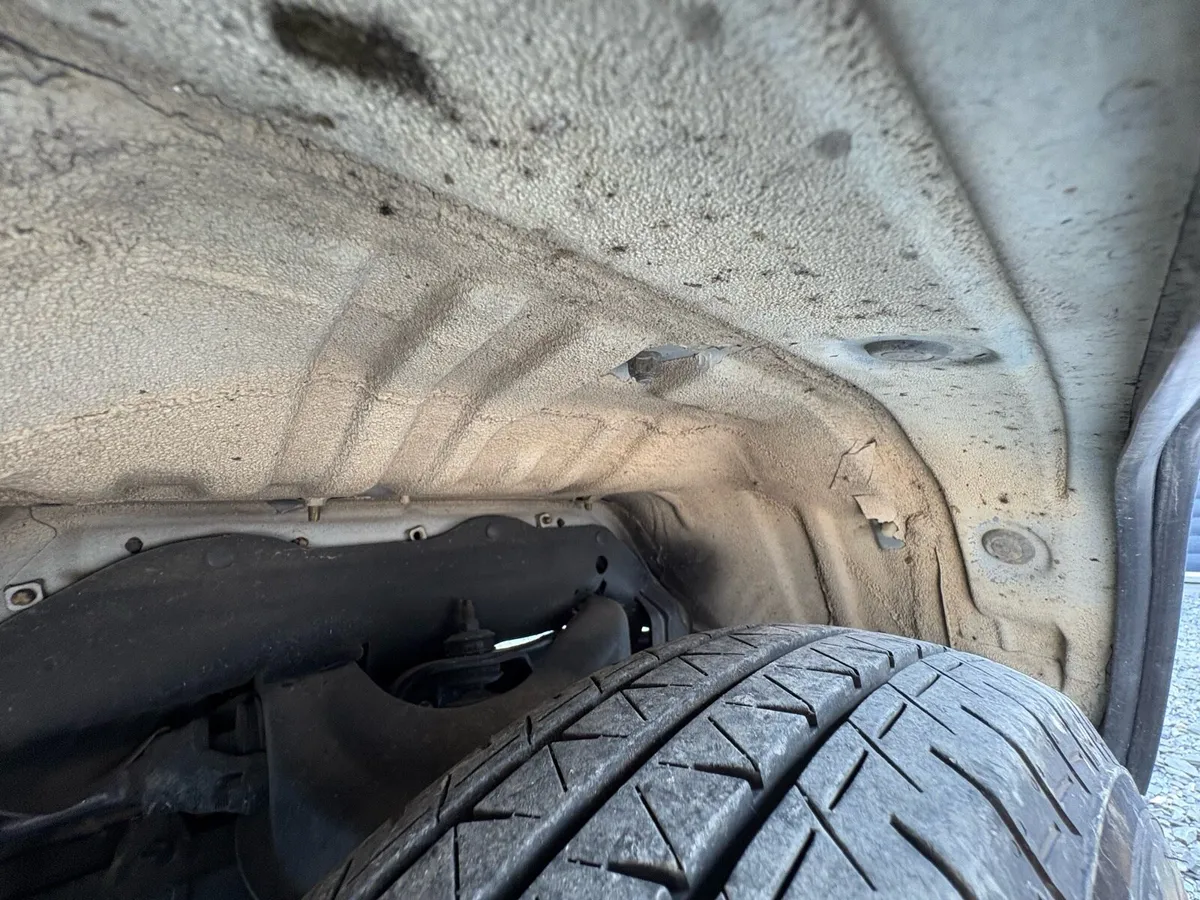 1998 Toyota liteace - Image 2